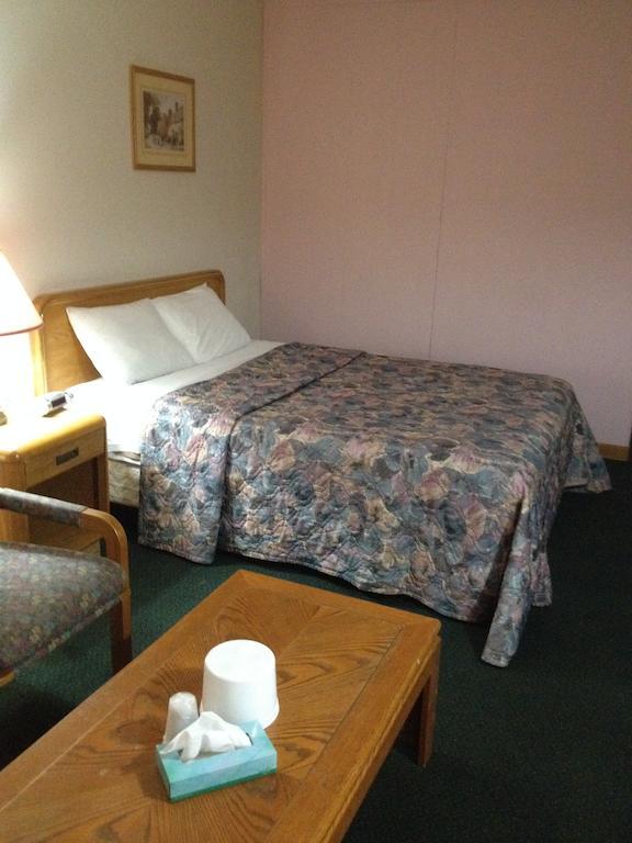 Oasis Motel By The Falls Niagara Falls Room photo